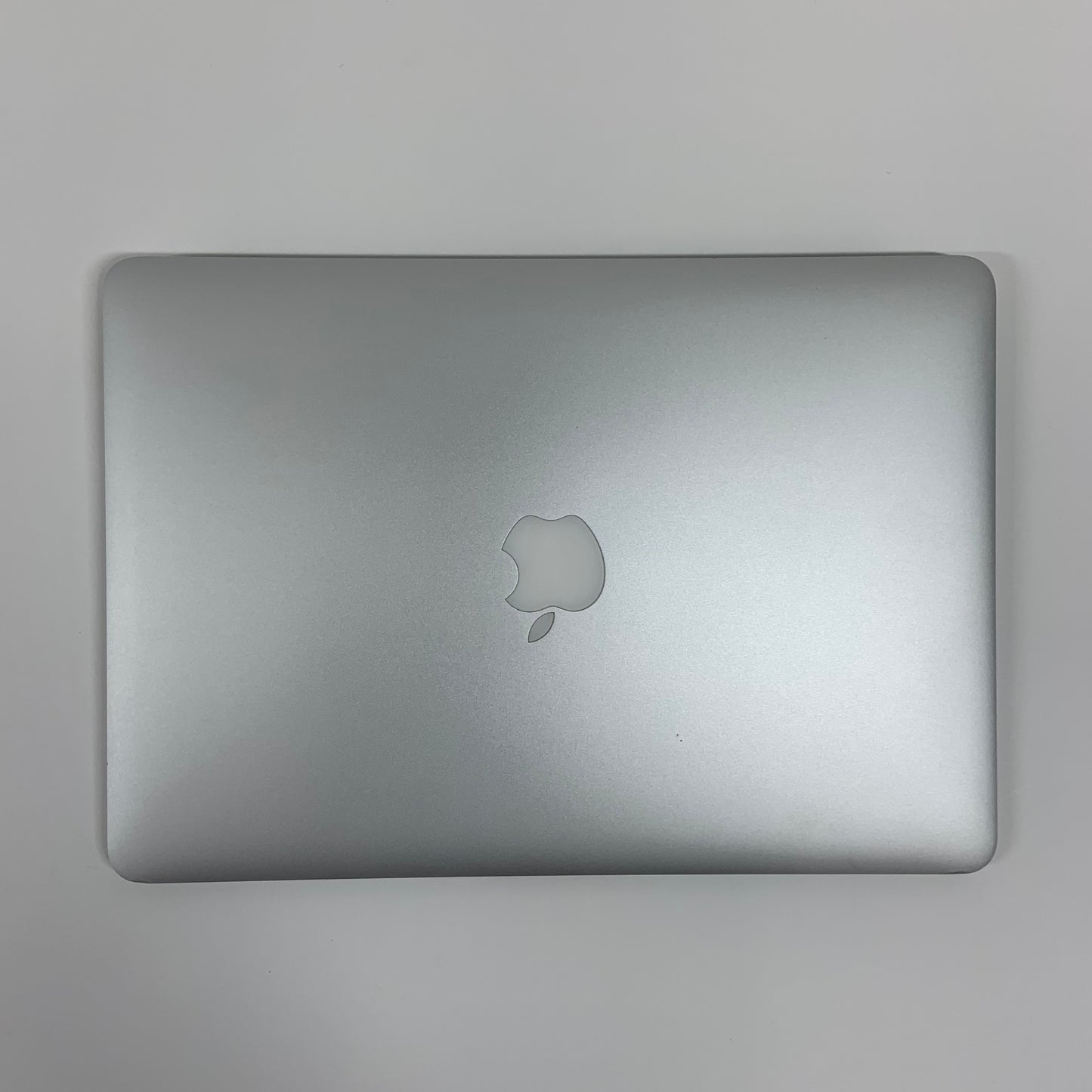 2017 Apple MacBook Air 13.3" i5 1.8GHz 8GB RAM 256GB SSD Silver A1466