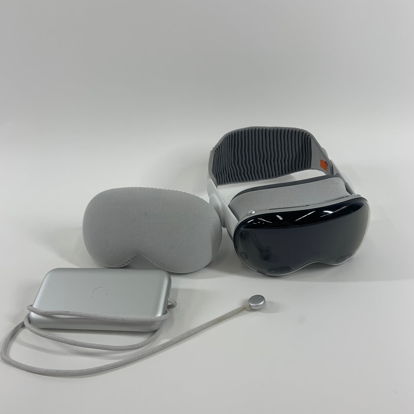 Apple Vision Pro 256GB Dual Loop Band M MQL83LL/A WITH WARRNATY
