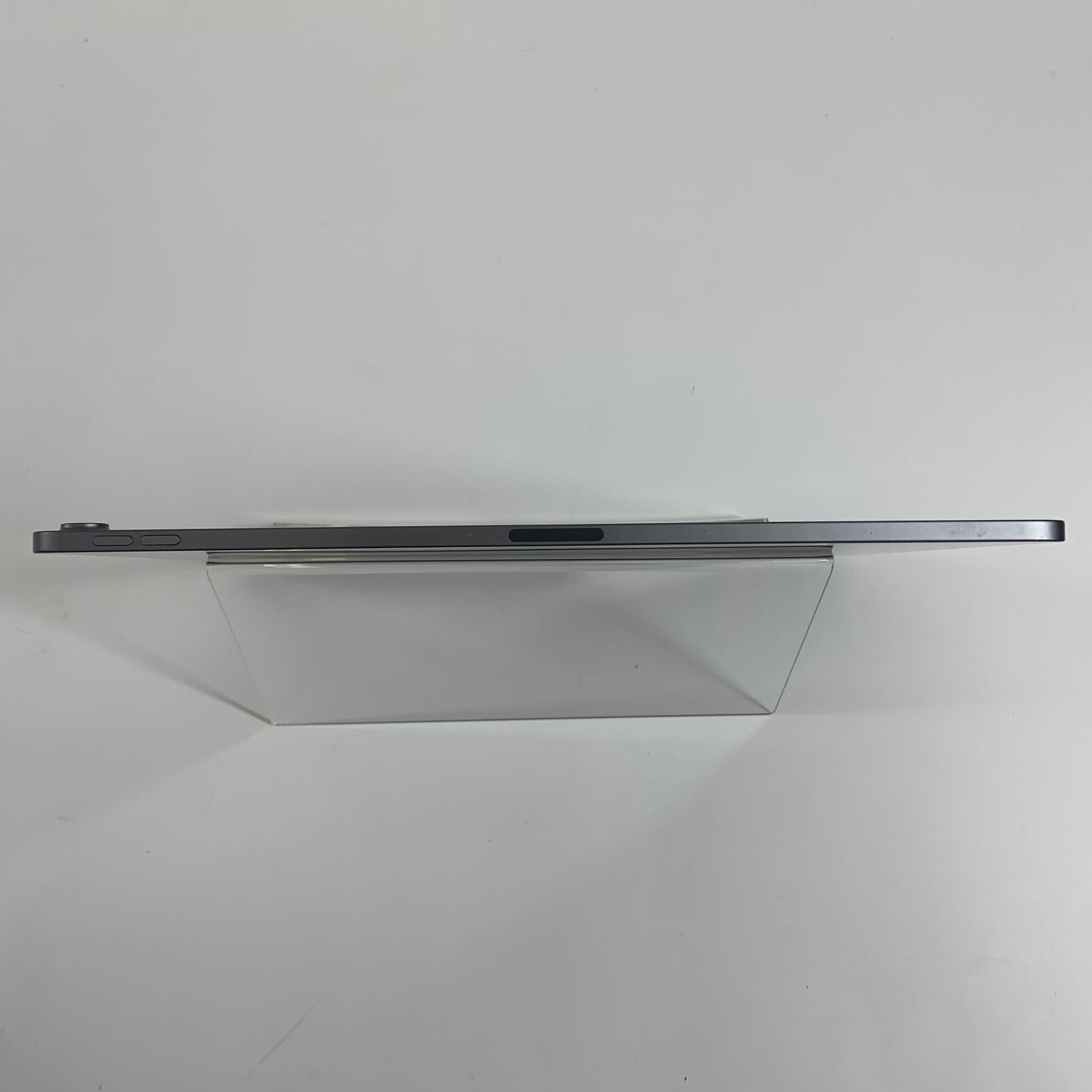 WiFi Only Apple iPad Pro 12.9" 3rd Gen 256GB Space Gray MTFL2LL/A BUNDLE