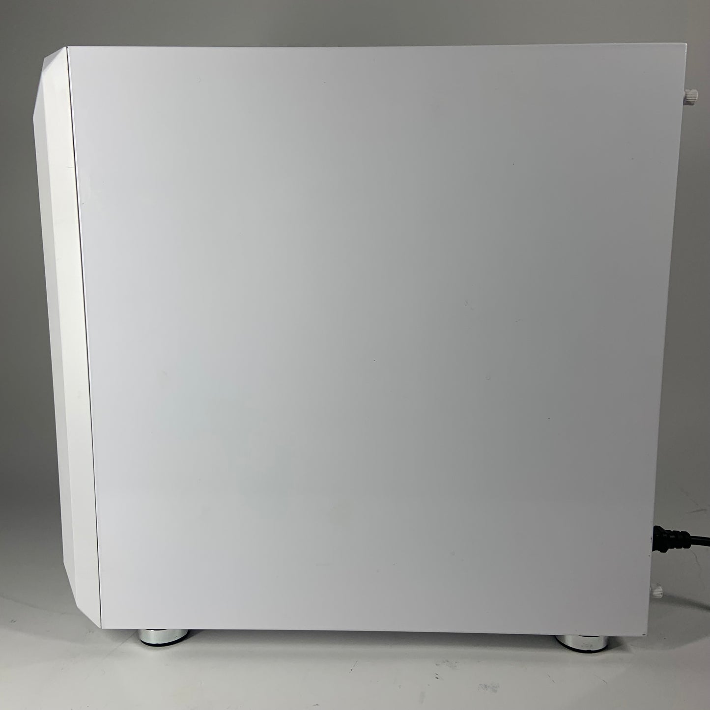 Custom White Micro-ATX RGB Gaming Ryzen 5 5600 GeForce RTX 3050 1TB SSD 16GB RAM Gaming PC