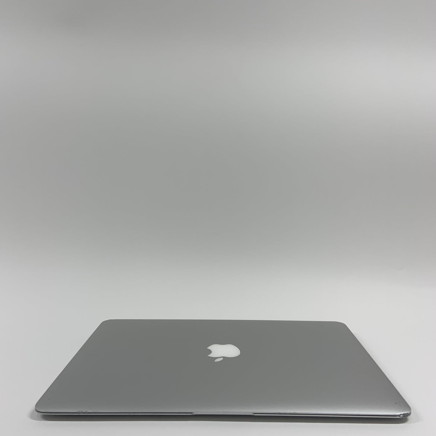 2017 Apple MacBook Air 13.3" i5 1.8GHz 8GB RAM 256GB SSD Silver A1466
