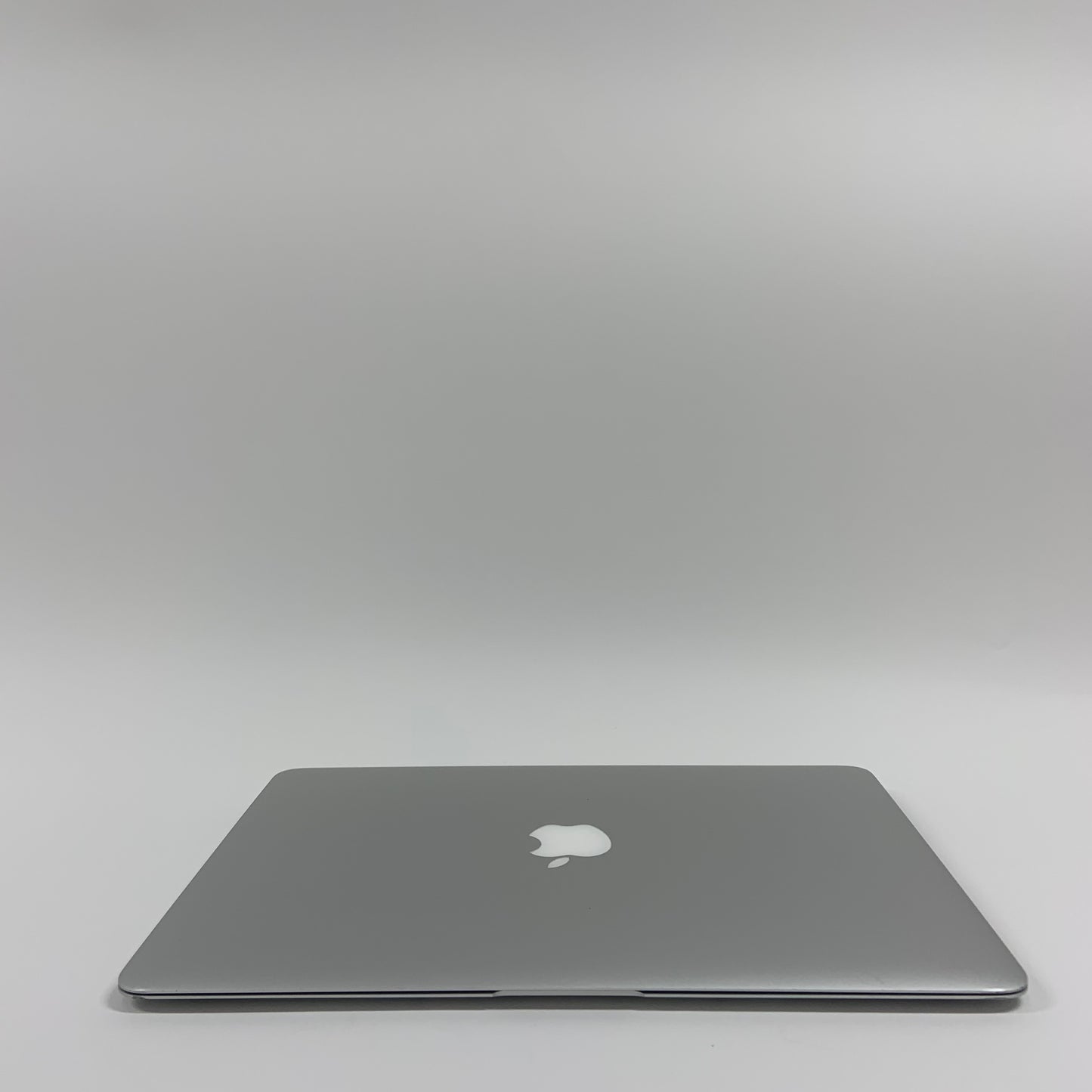2017 Apple MacBook Air 13.3" i5 1.8GHz 8GB RAM 256GB SSD Silver A1466