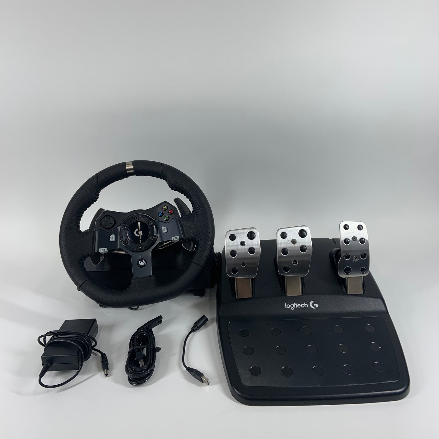 Logitech G920 Driving Force Racing Wheel And Pedals W-U0004 FOR PC AND XBOX ONE
