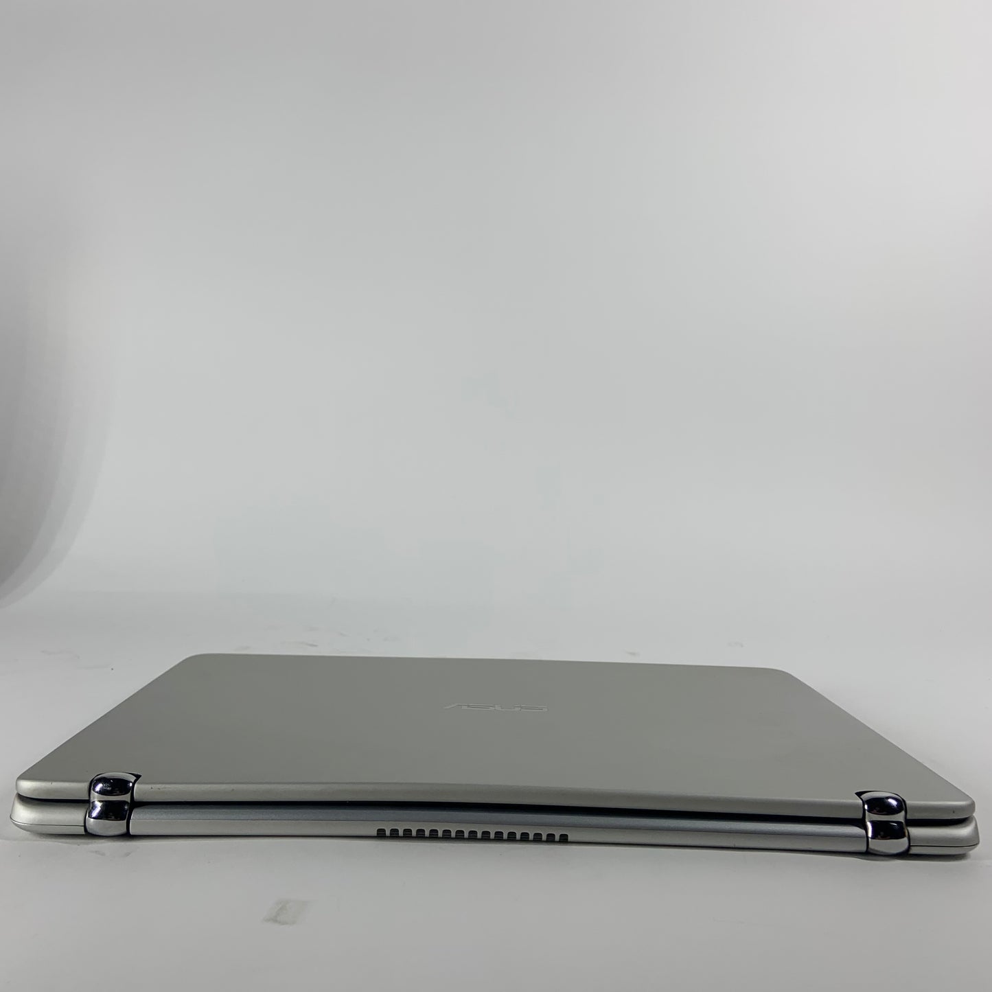 ASUS 2-in-1 Laptop Q504UA-BI5T26 15.6" i5-7200U 12GB RAM 256GB SSD Bad Batt