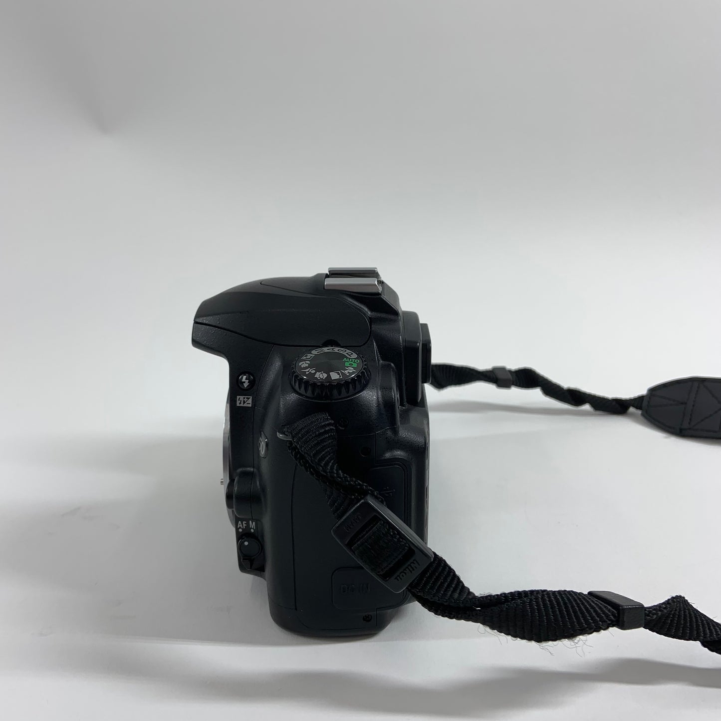 Nikon D50 16.1MP Digital SLR DSLR Camera