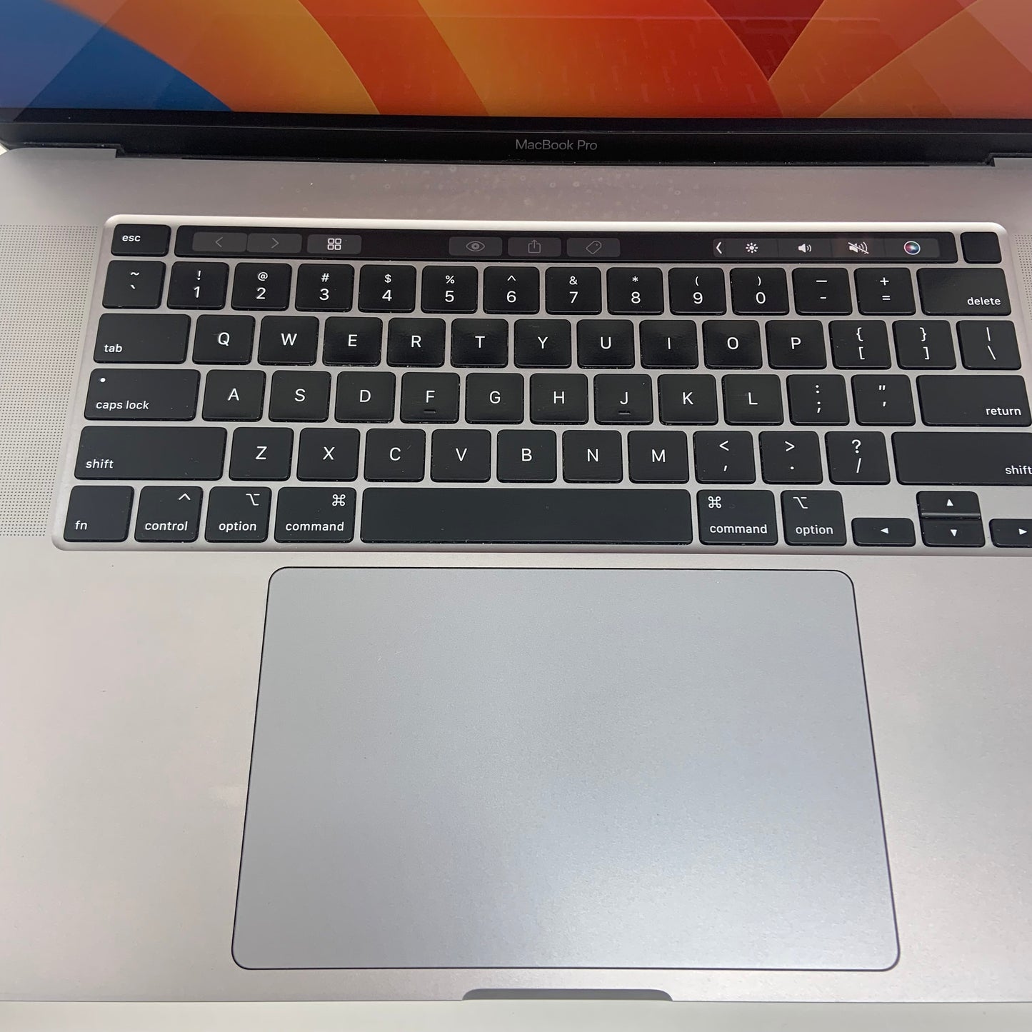 2019 Apple MacBook Pro 16" i7 2.6GHz 16GB RAM 512GB SSD Space Gray A2141