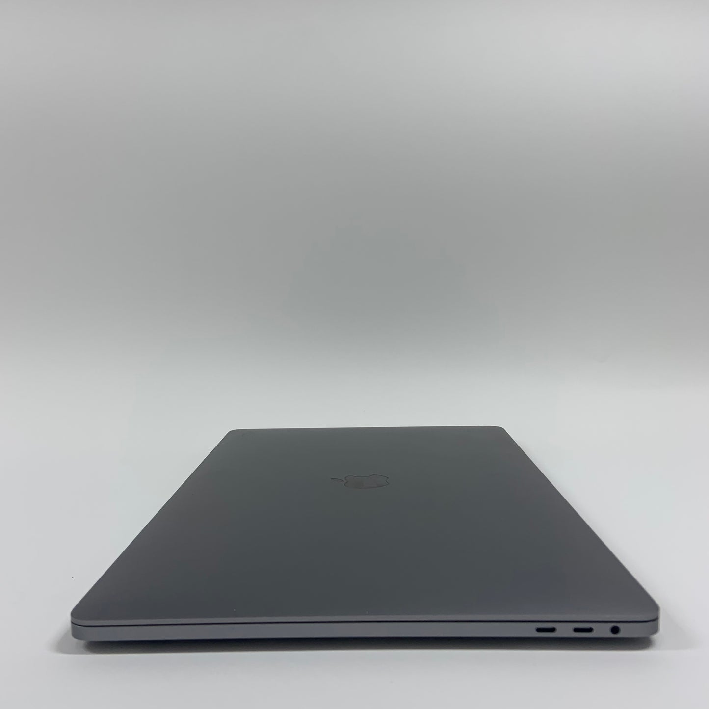 2019 Apple MacBook Pro 16" i7 2.6GHz 16GB RAM 512GB SSD Space Gray A2141