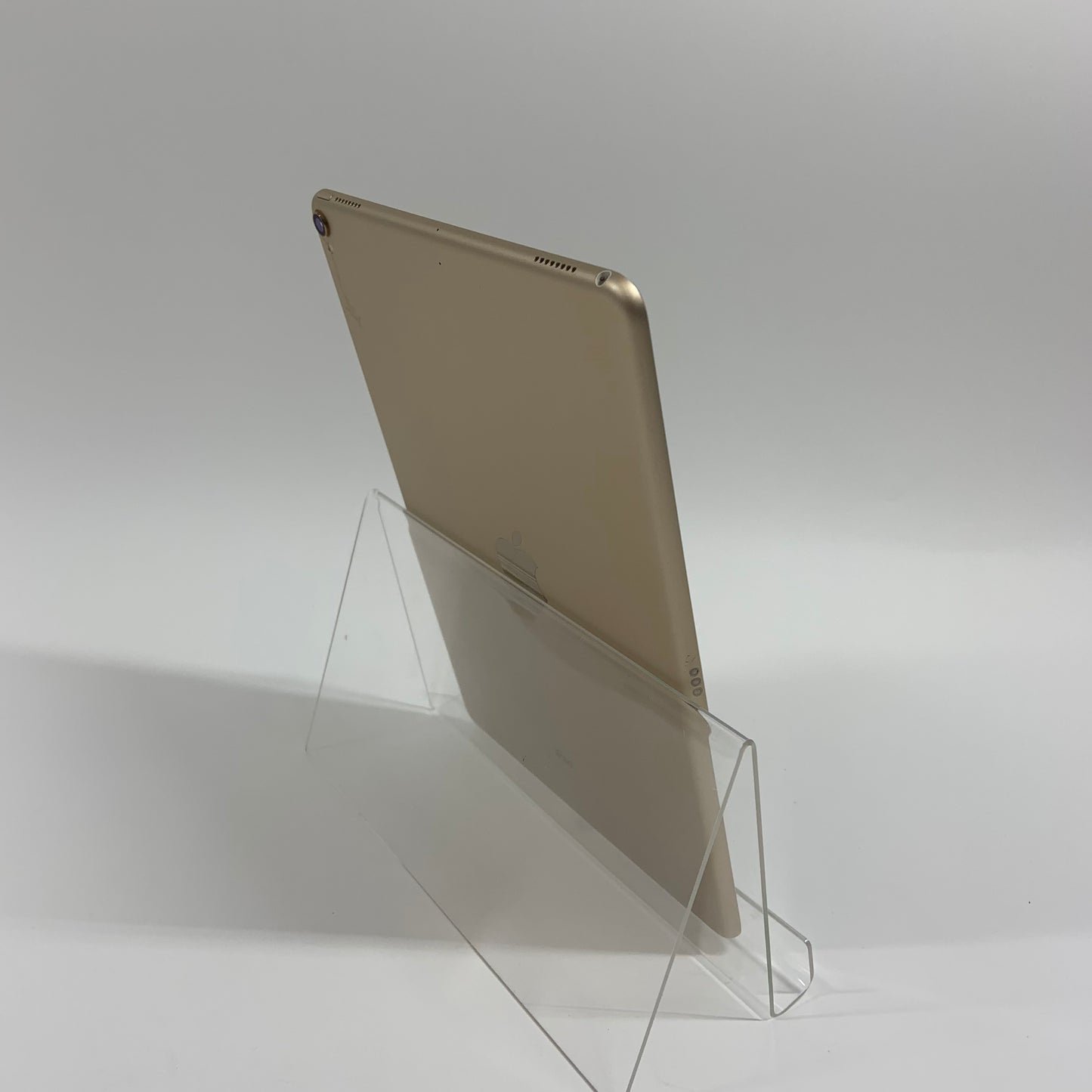 WiFi Only Apple iPad Pro 10.5" 64GB 17.7.6 MDX2LL/A Cracked Screen