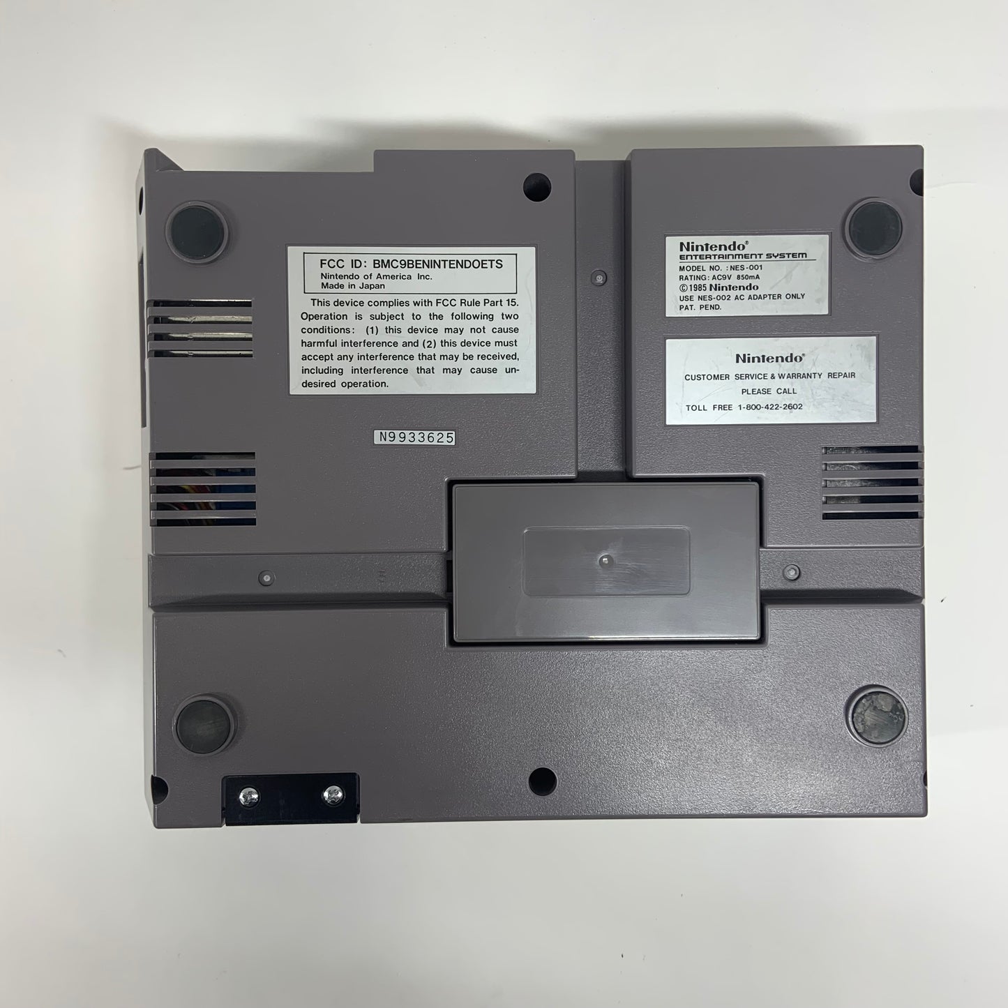 Nintendo Entertainment System NES Video Game Console NES-001 Gray