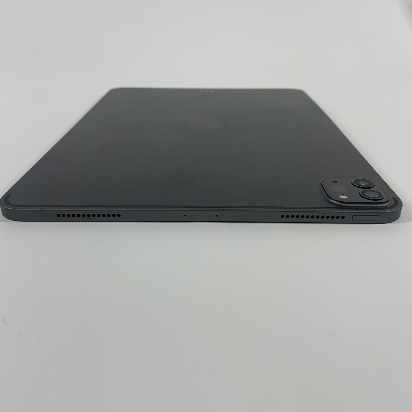 WiFi Only Apple iPad Pro 11" 2nd Gen 256GB 16.6 Space Gray MXDC2LL/A BUNDLE