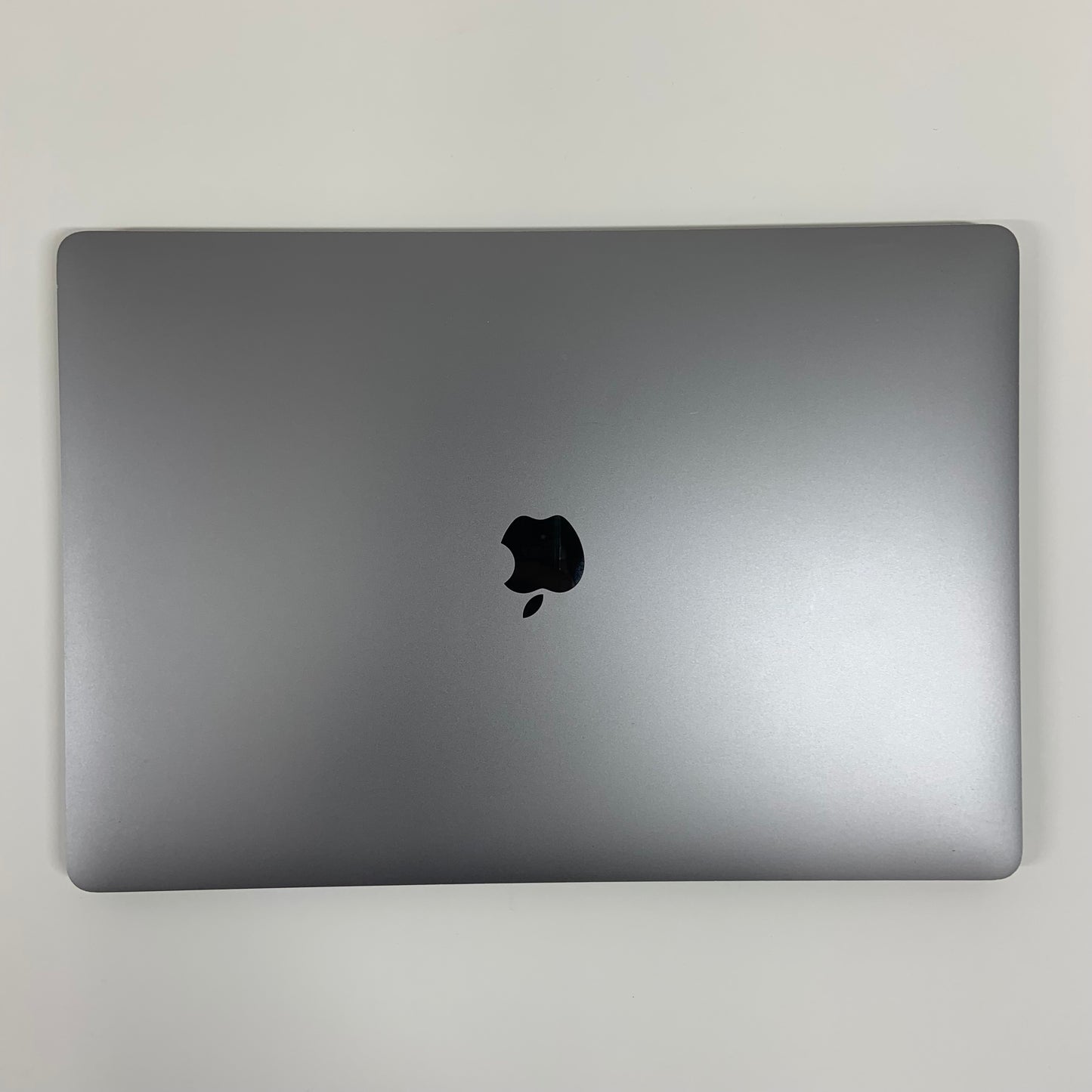 2019 Apple MacBook Pro 16" i7 2.6GHz 16GB RAM 512GB SSD Space Gray A2141