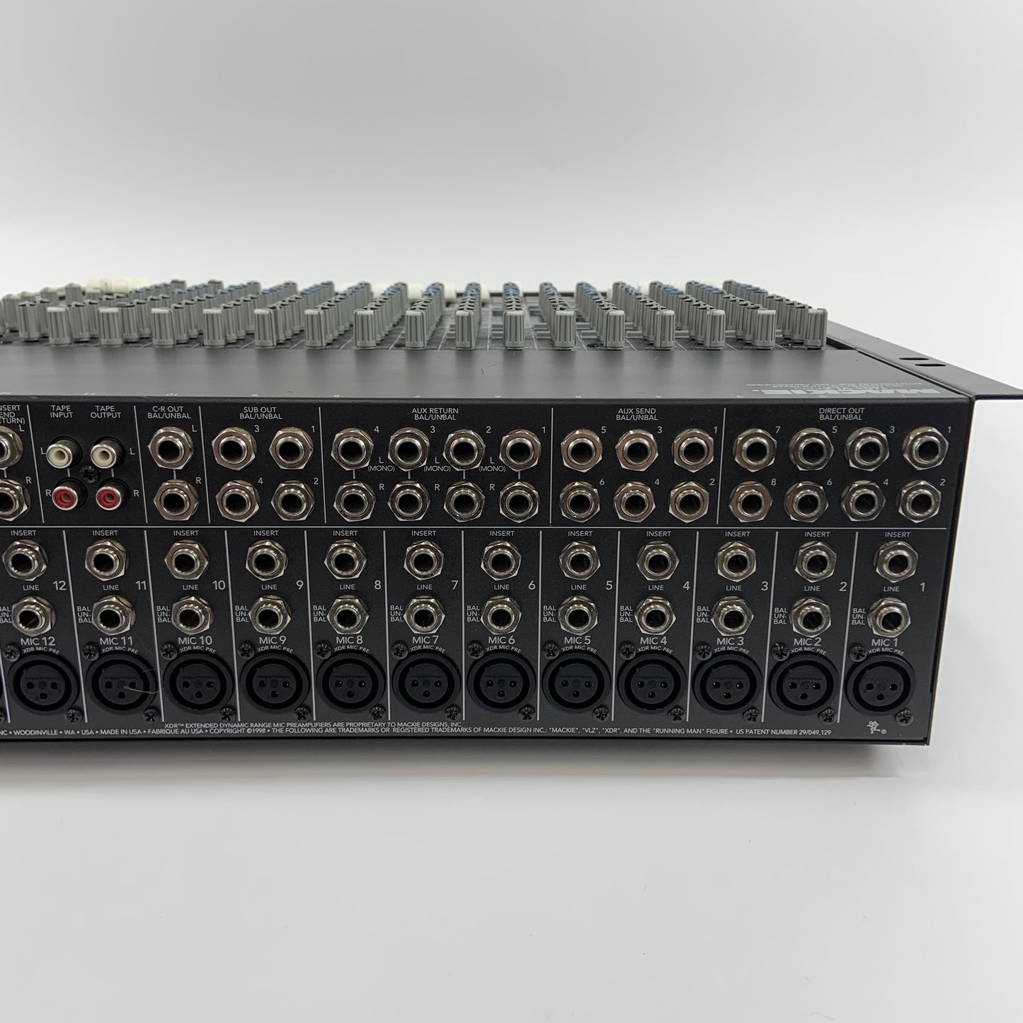 MACKIE 1604-VLZ PRO 16 Channel Mic/Line Mixer With Premium XDR Mic Preamplifiers