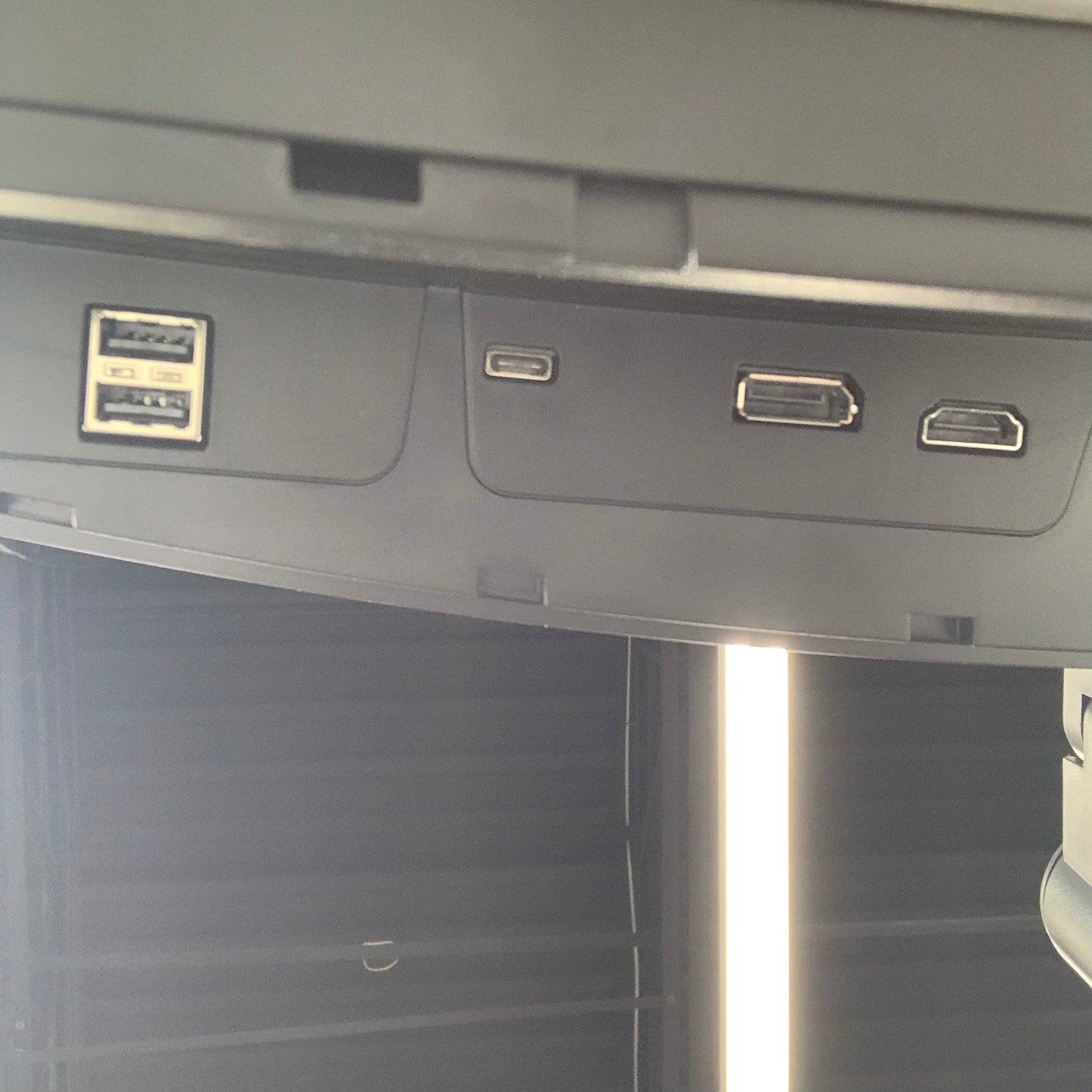 Samsung 34" LC34H890WJNXGO VA LCD 100Hz Business Monitor Scratch