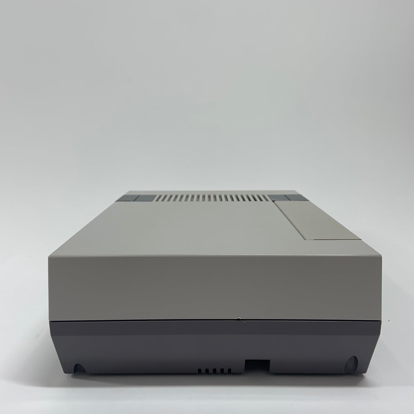 Nintendo Entertainment System NES Video Game Console NES-001 Gray