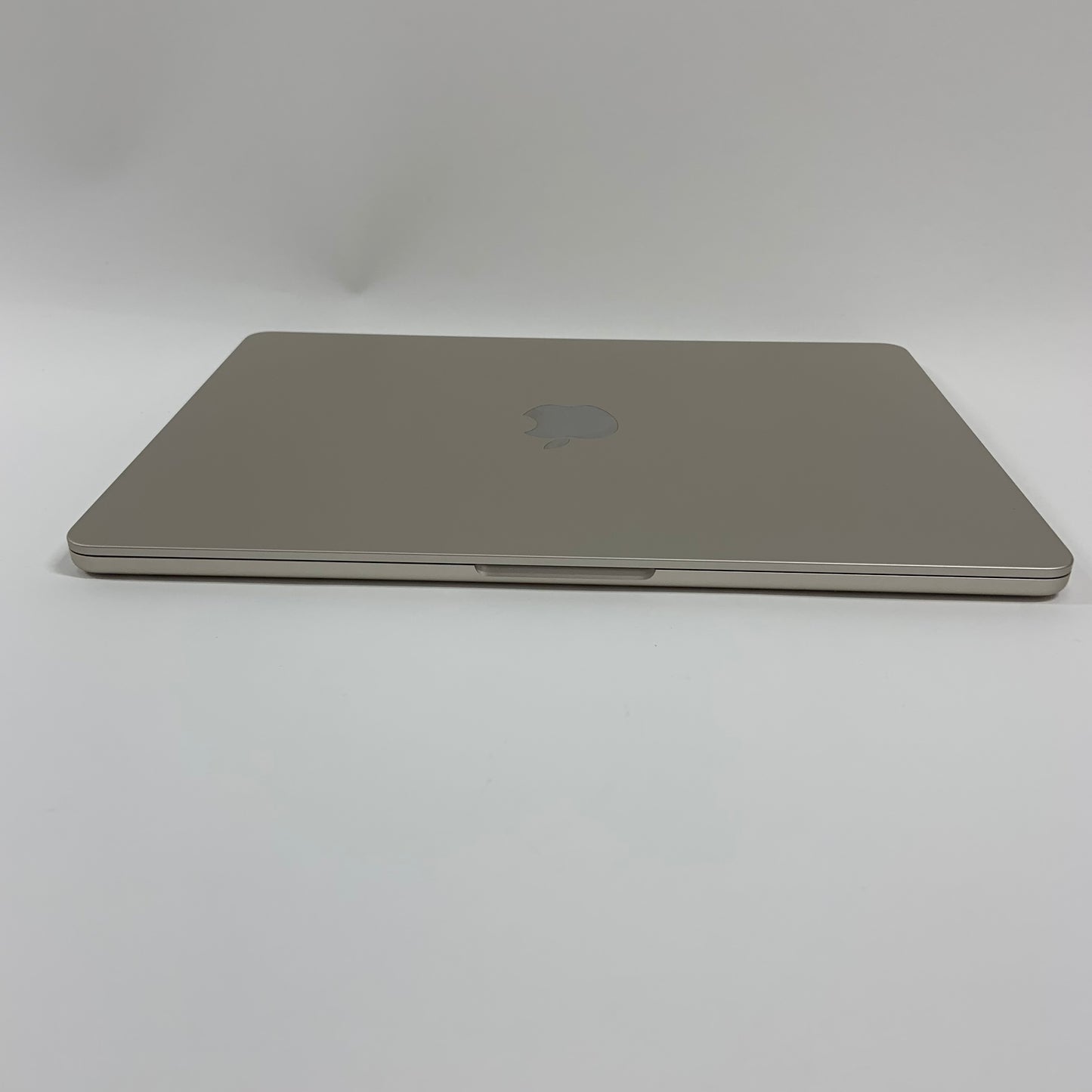 2024 Apple MacBook Air 13.6" M3 8C GPU 4.0GHz 16GB RAM 256GB SSD A3113