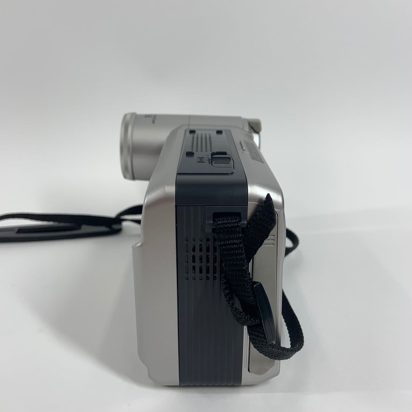 Sharp Viewcam 8mm Video Camcorder VL-A111U With Accessories