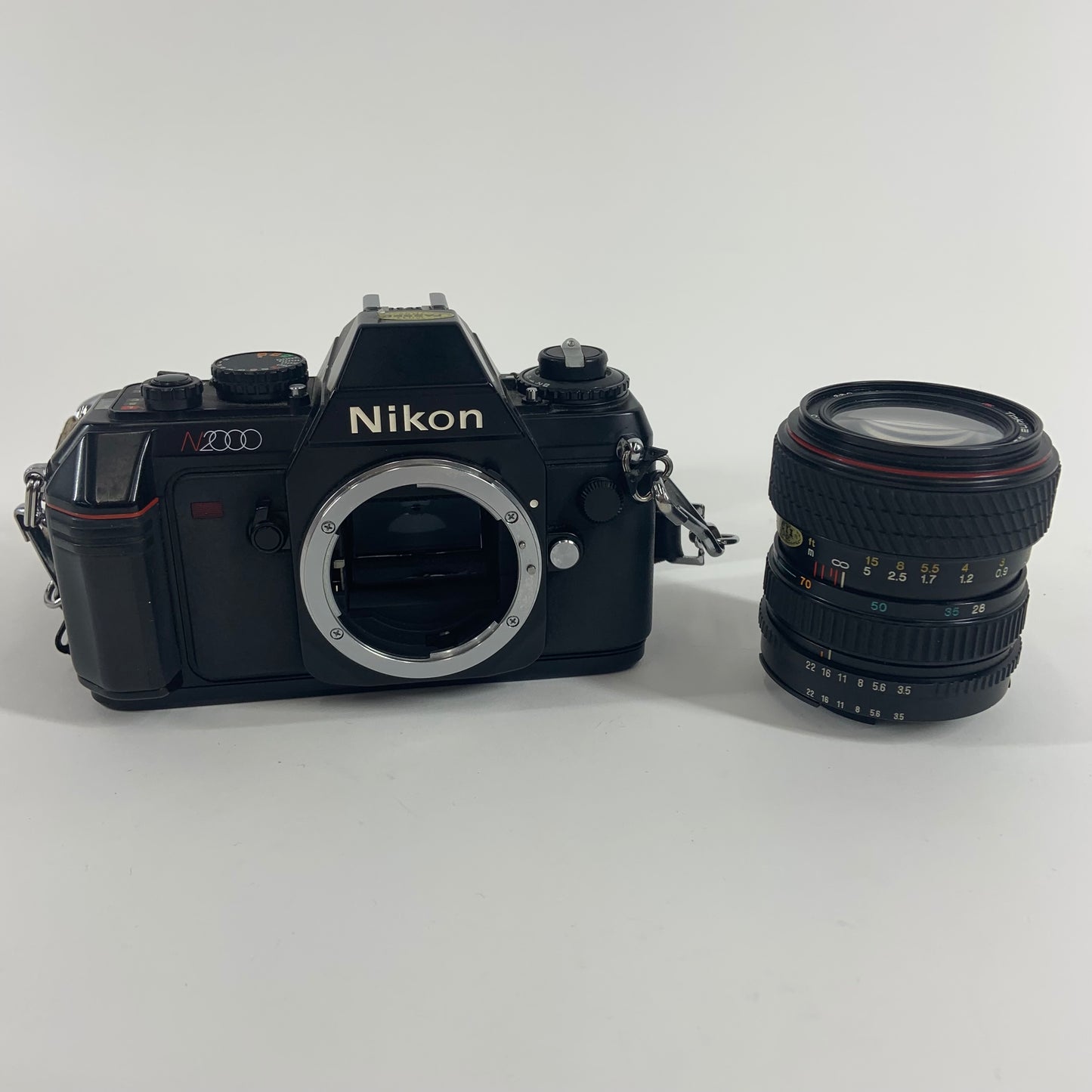 Nikon N2000 35MM Film Camera BUNDLE TESTED