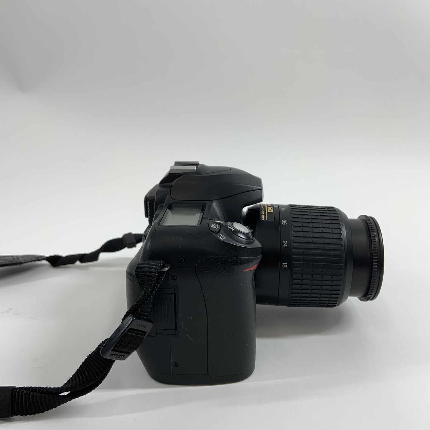 Nikon D50 16.1MP Digital SLR DSLR Camera