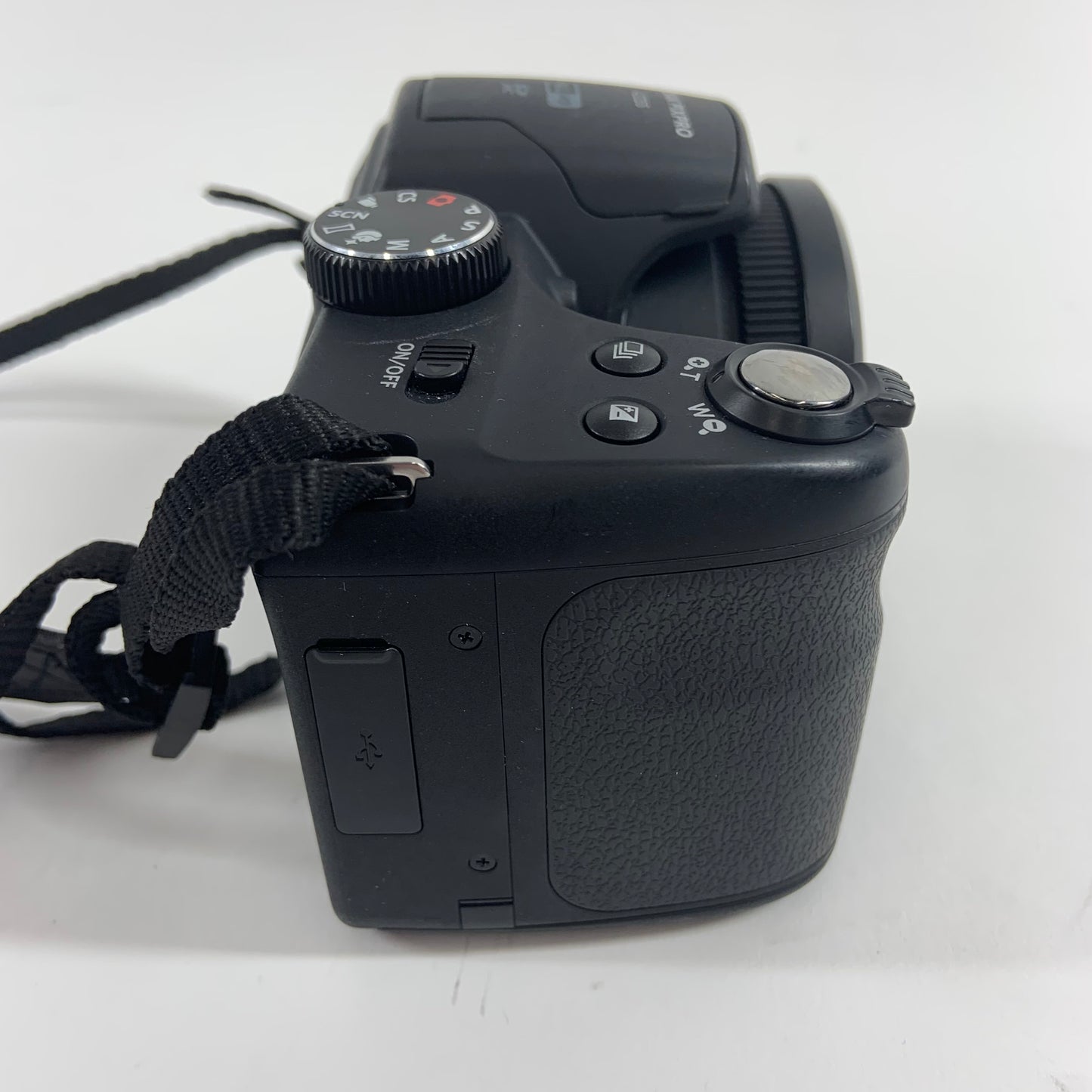 Kodak PIXPRO AZ255 16.0MP Digital Camera