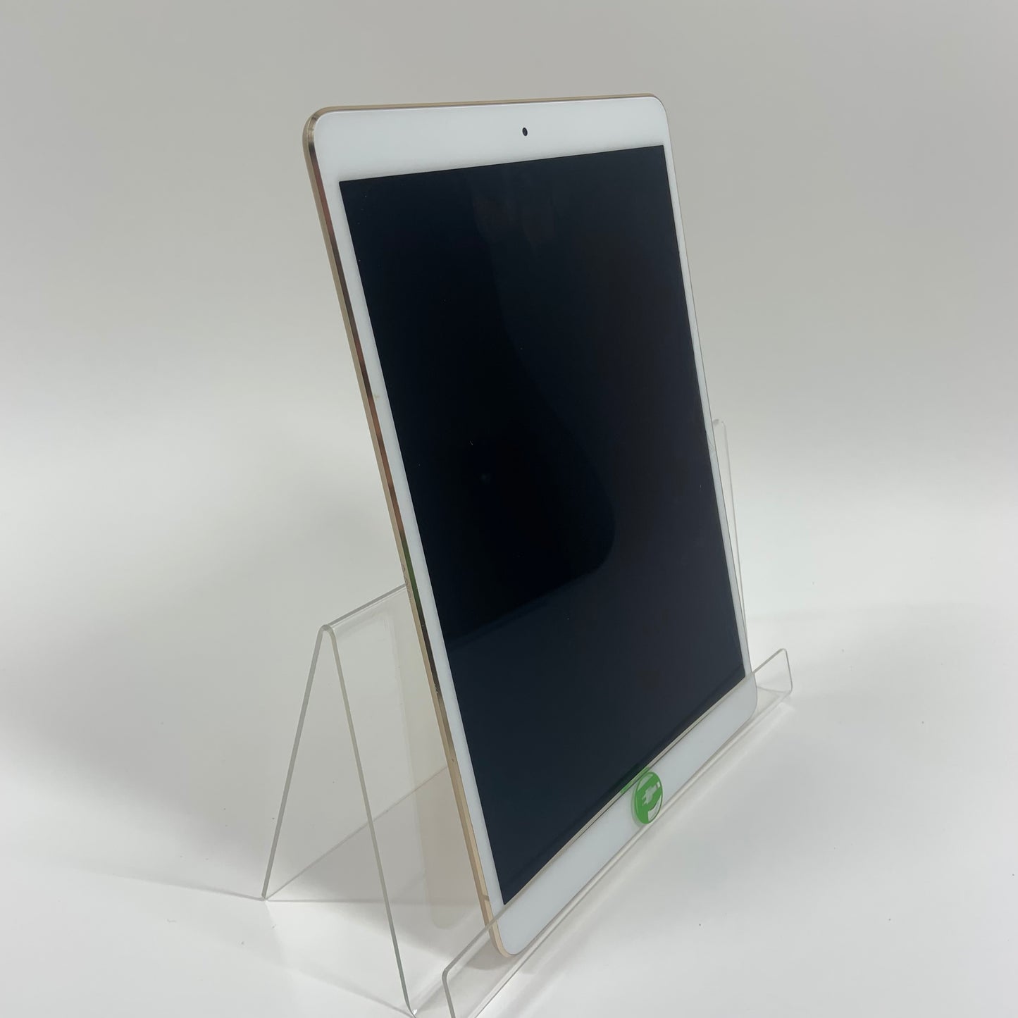 WiFi Only Apple iPad Pro 10.5" 64GB 17.7.6 MDX2LL/A Cracked Screen