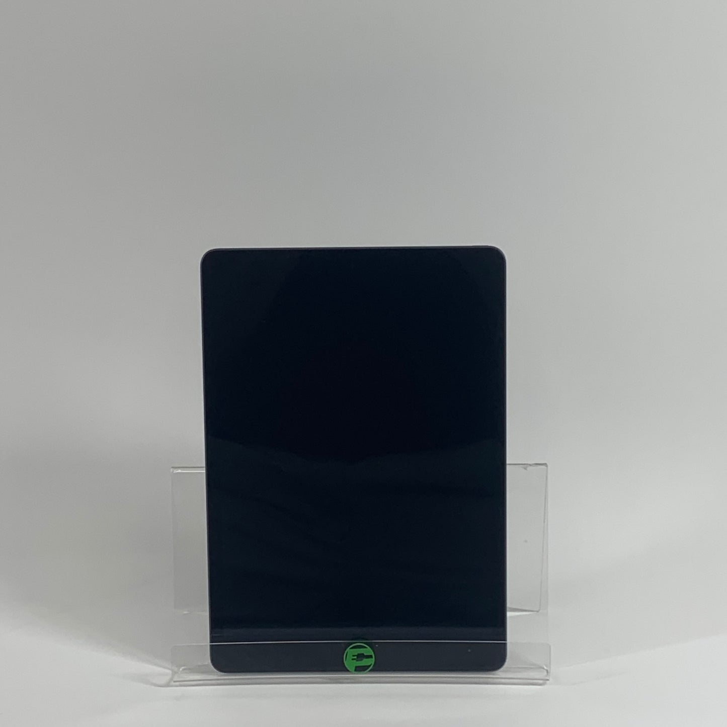 WiFi Only Apple iPad 9th Gen 64GB 17.5.1 Space gray MK2K3LL/A
