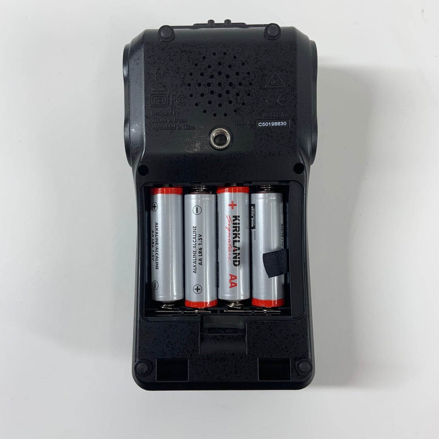 Zoom H6 All Black 6-Track Portable Handy Recorder OPEN BOX