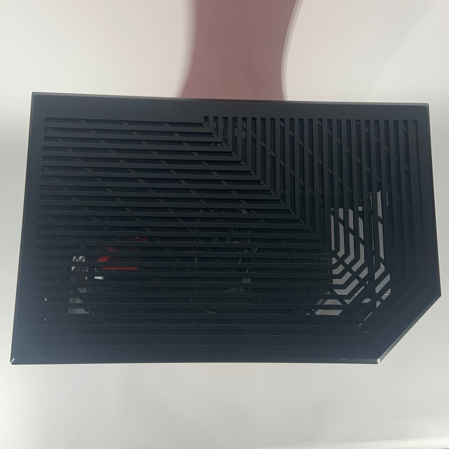 Red Black HYTE Y60 AMD Ryzen 7 7700X Sapphire 7900 XT 20GB 4TB Storage 32GB DDR5 Custom Stealth Gaming PC