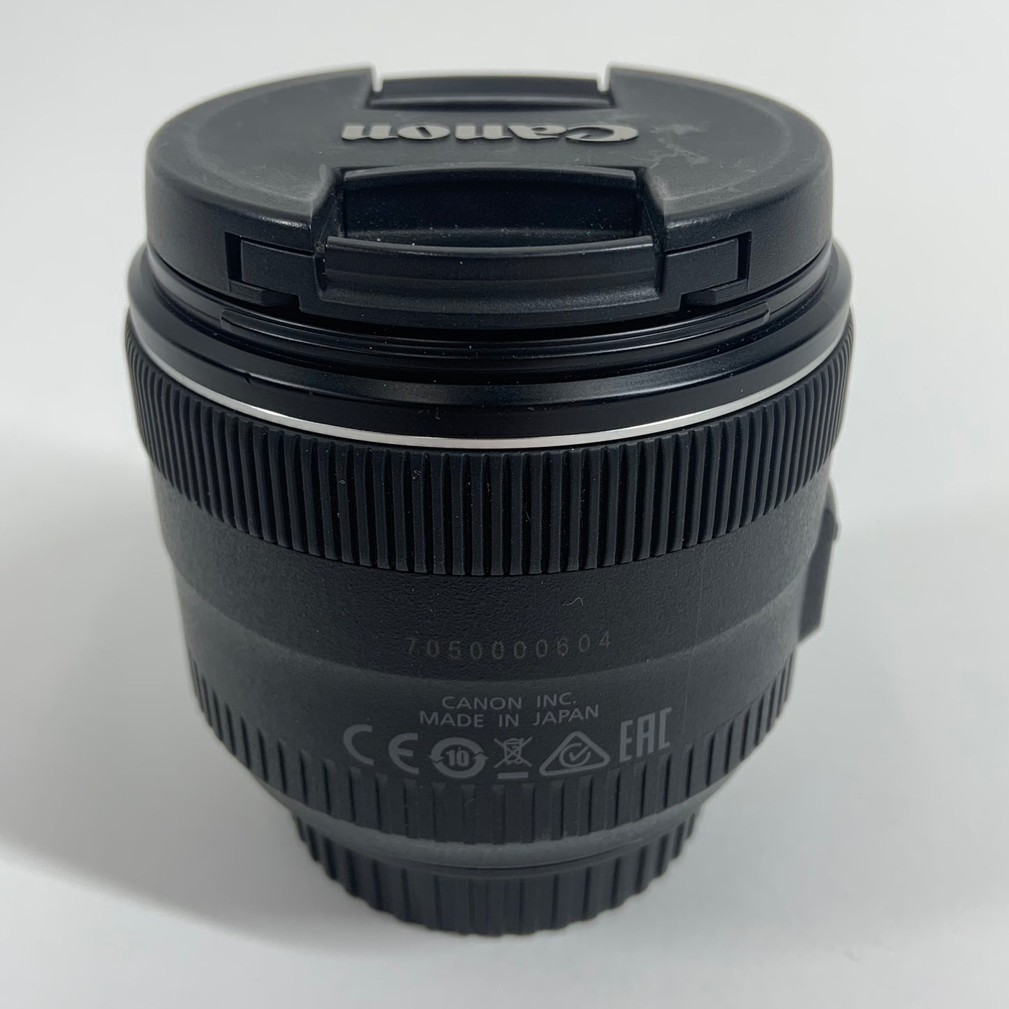 Canon EOS 6D Mark II 26.2MP Digital DSLR Camera with 35mm Canon Lens BUNDLE