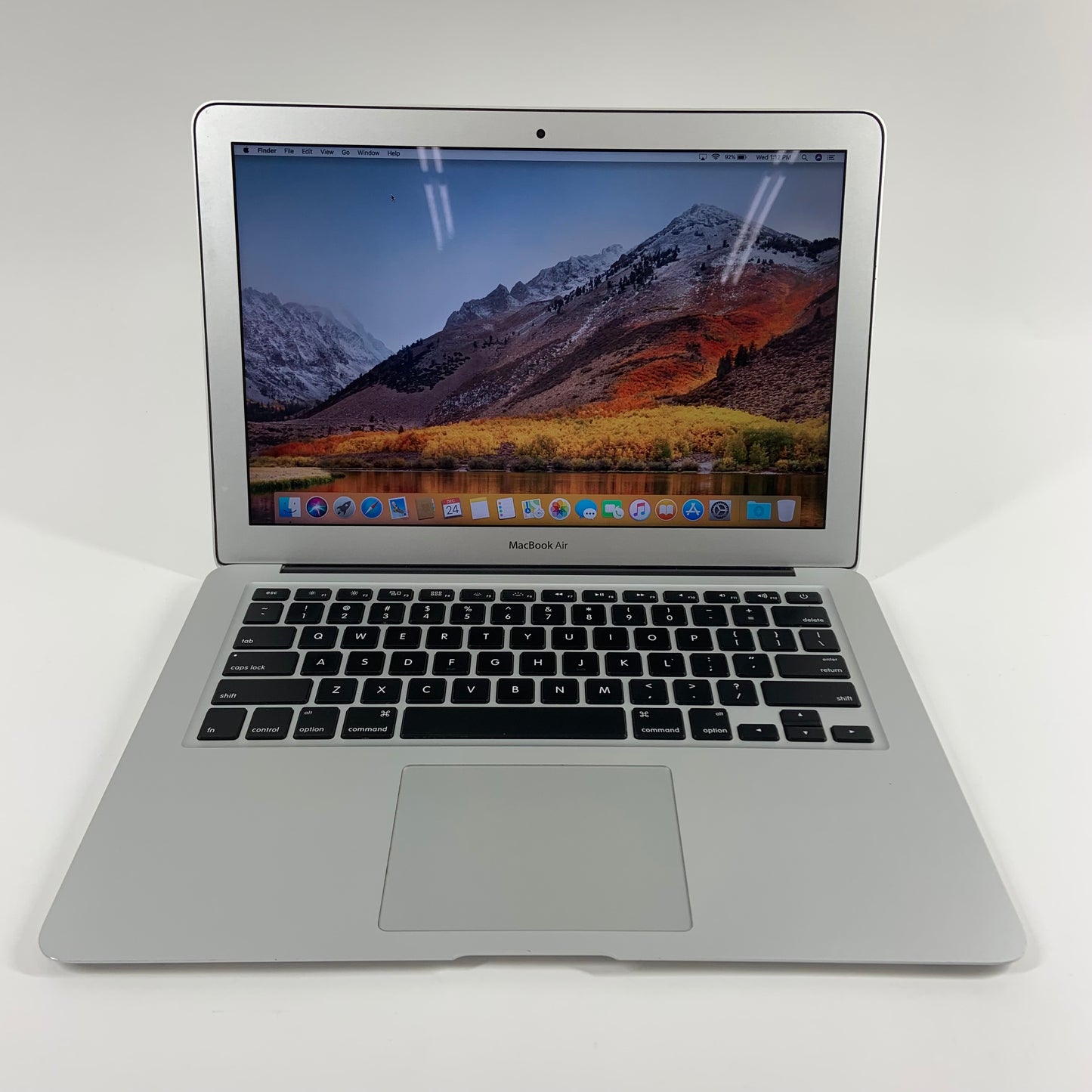  2017 Apple MacBook Air 13.3" i5 1.8GHz 8GB RAM 256GB A1466