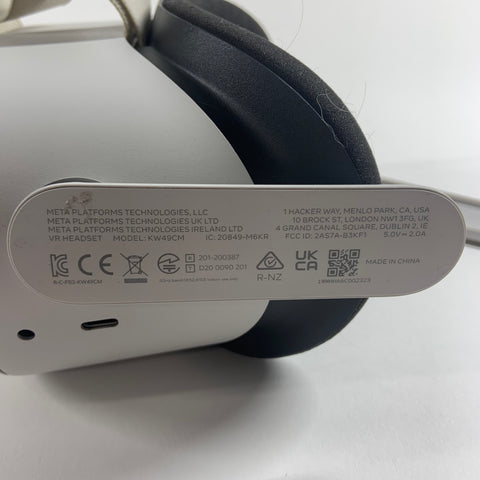 Oculus Quest 2 128GB VR System KW49CM