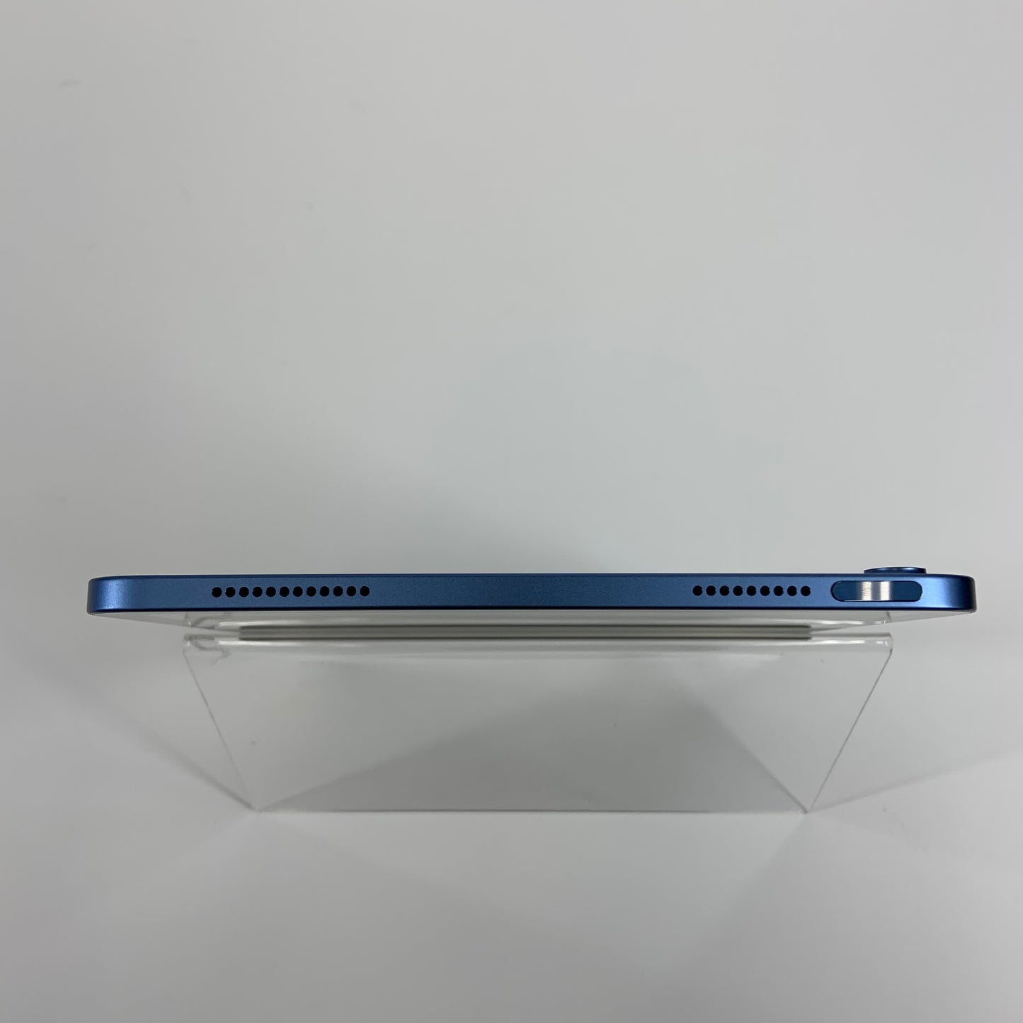 WiFi Only Apple iPad 10th Gen 64GB 18.5 Blue MPQ13LL/A