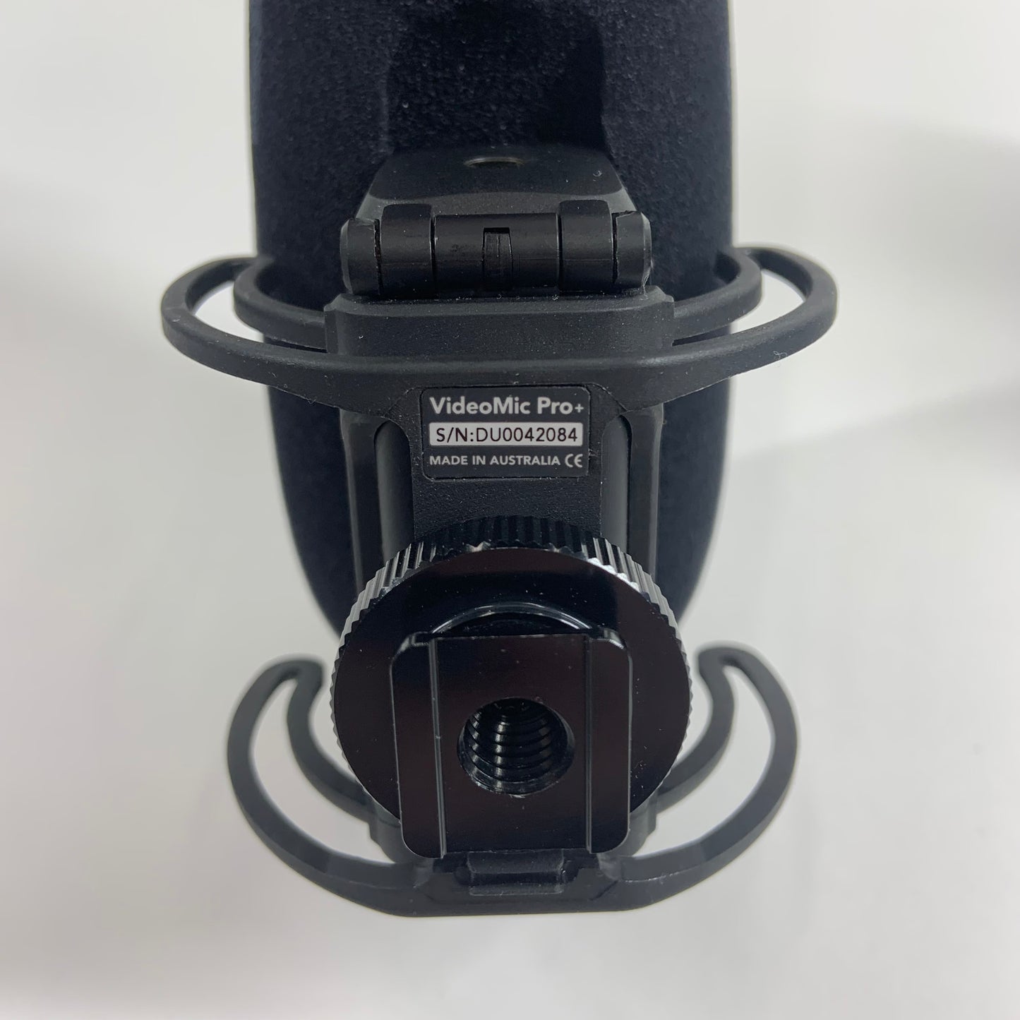 Canon EOS 6D Mark II 26.2MP Digital DSLR Camera with 35mm Canon Lens BUNDLE