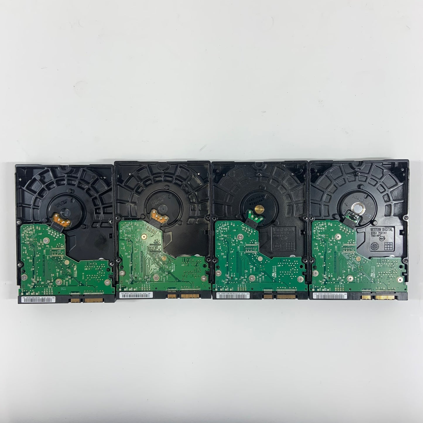 LOT OF 4 Western Digital WD800 80GB SATA 3.5" HDD N/A