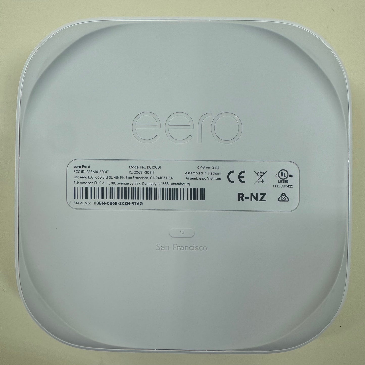 eero pro 6E Tri Band K010001 Wireless mesh router