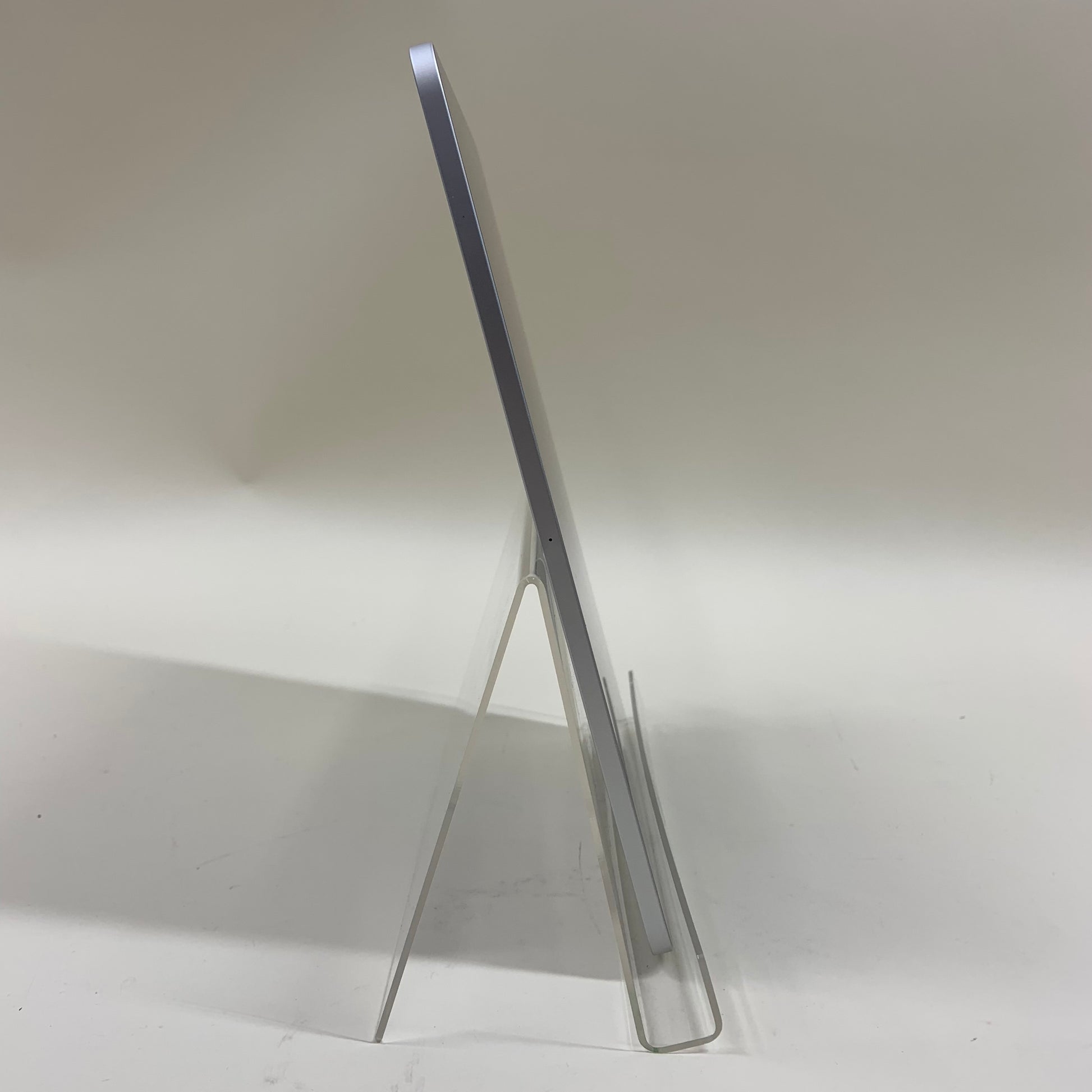 WiFi Only Apple iPad Pro 11" 4th Gen 256GB 17.4.1 Silver MNXG3LL/A PayMore Overland Park