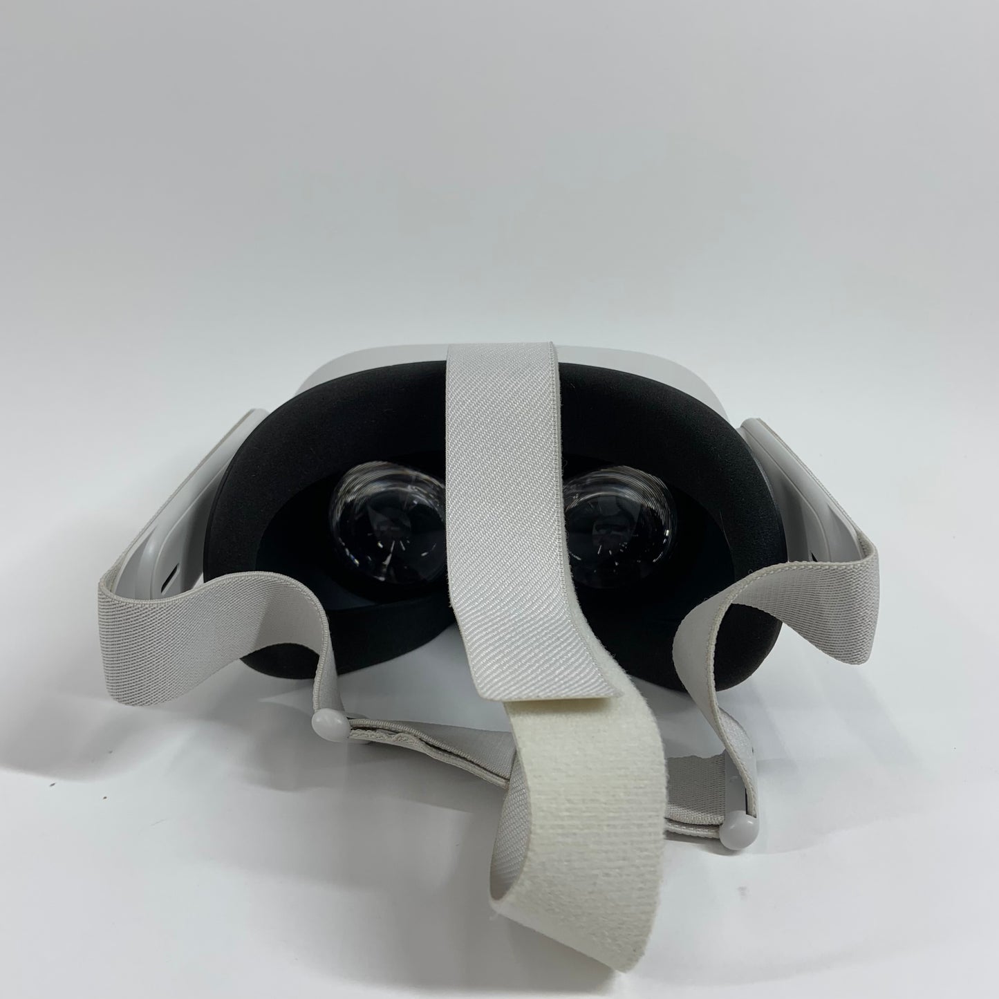 Meta Quest 2 128GB Standalone All-in-One VR Headset KW49CM