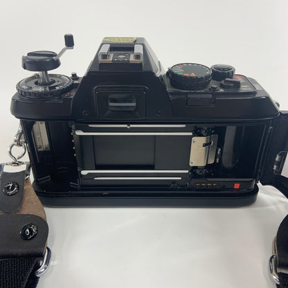 Nikon N2000 35MM Film Camera BUNDLE TESTED