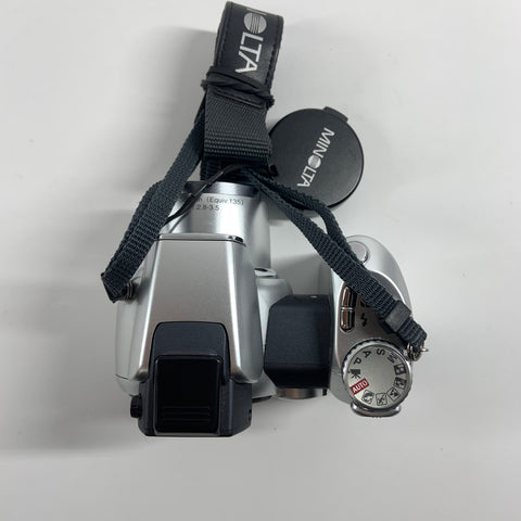 Konica Minolta Dimage Z1 3.2 MP SLR-styled compact digital camera