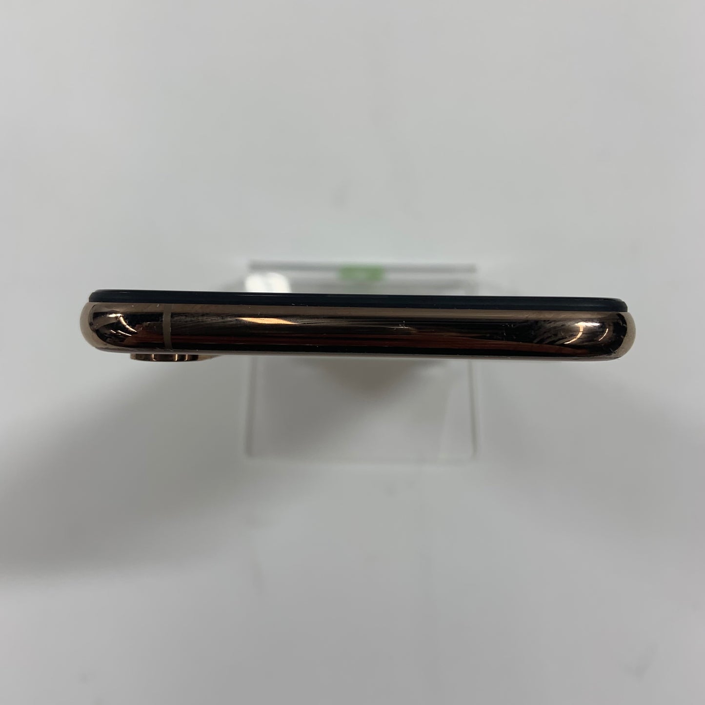 Unlocked Apple iPhone XS Max 64GB 14.7.1 GOLD MT672LL/A