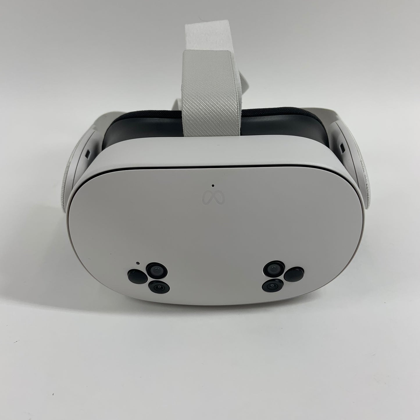 Meta Quest 3S 128GB Standalone All-in-One VR Headset P97