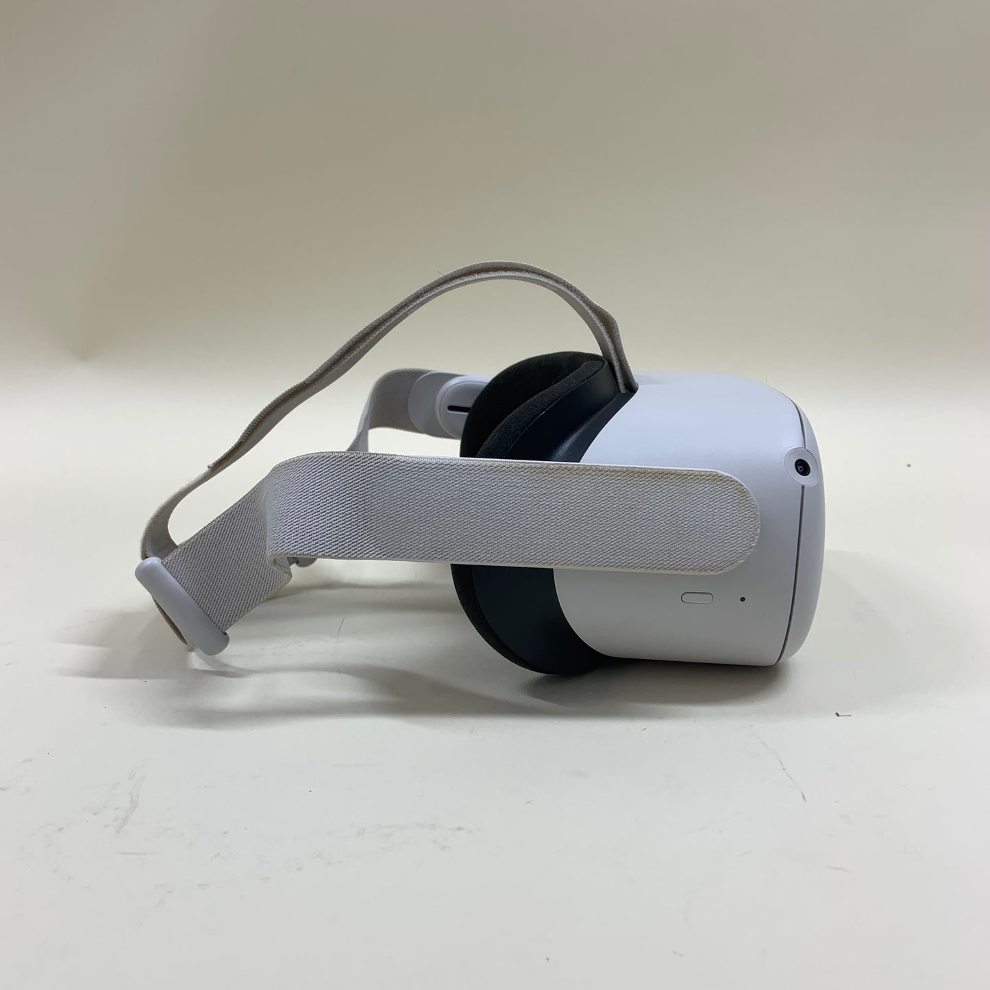 Meta Quest 2 64GB VR System KW49CM