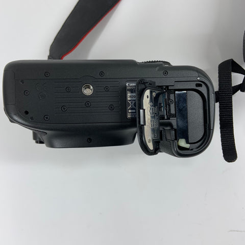 Canon EOS 5DS Digital SLR DSLR Camera 50.6 MP