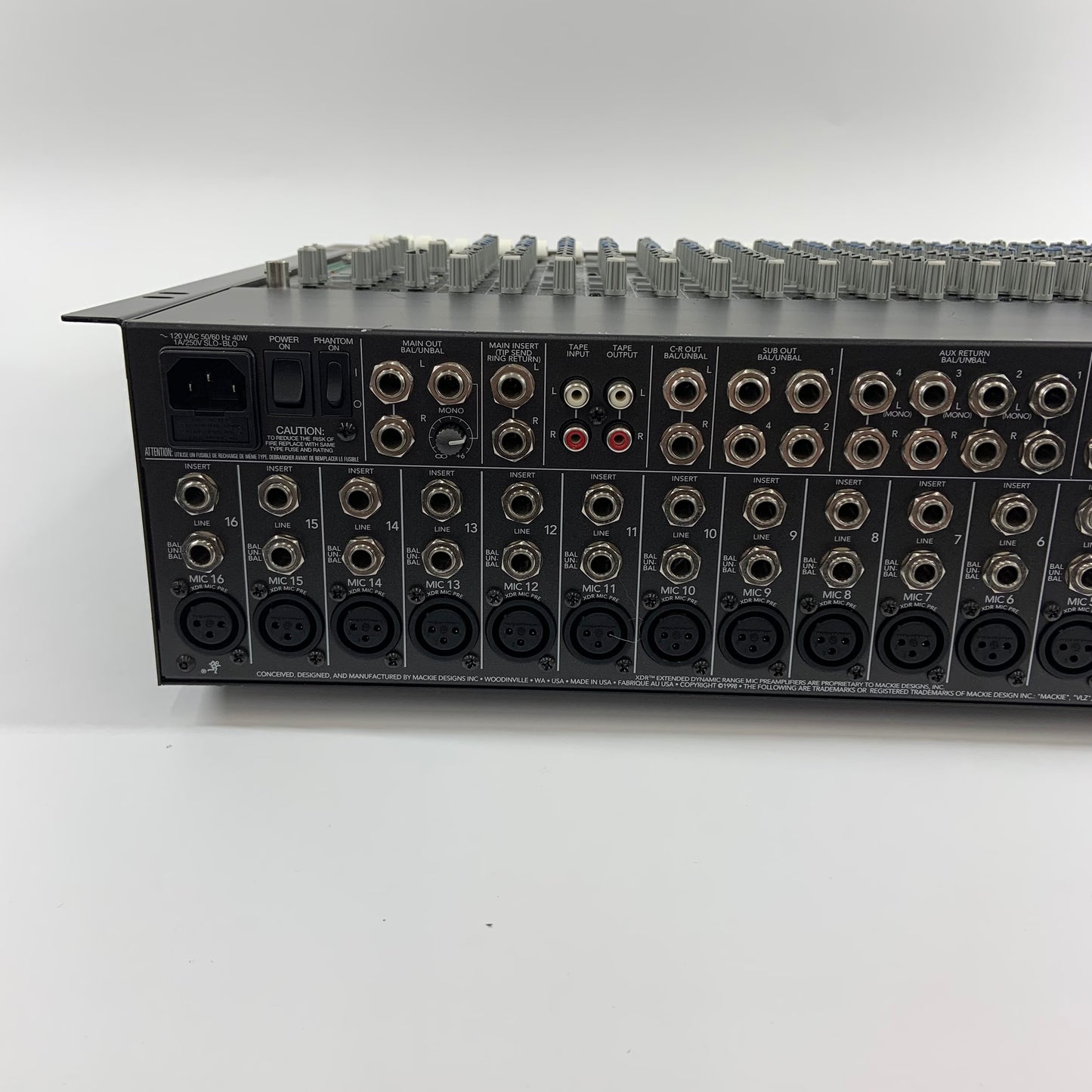 MACKIE 1604-VLZ PRO 16 Channel Mic/Line Mixer With Premium XDR Mic Preamplifiers