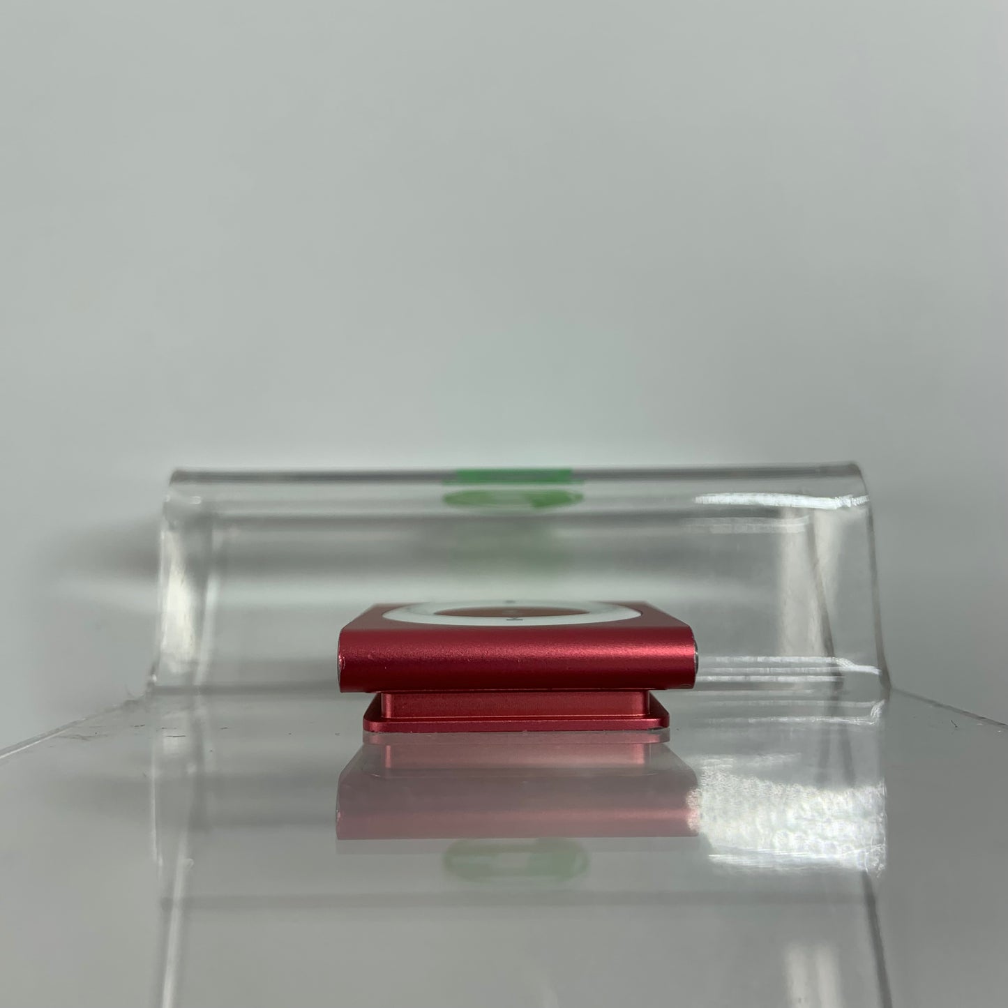 Apple iPod Shuffle 4th Gen 2GB Pink A1373 With Charging Cable