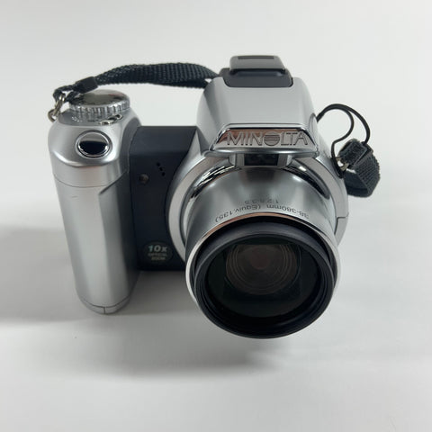 Konica Minolta Dimage Z1 3.2 MP SLR-styled compact digital camera