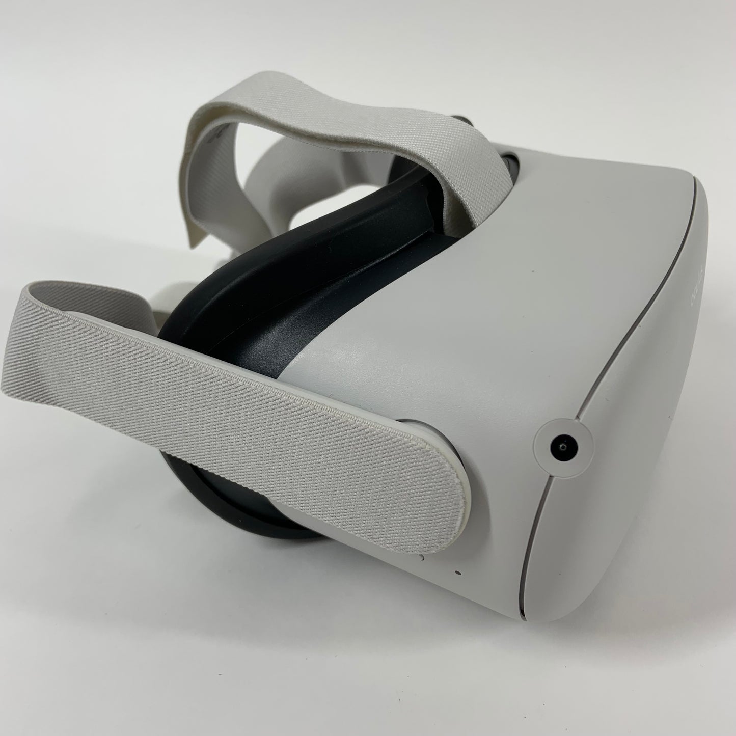 Oculus Quest 2 256GB Standalone All-in-One VR Headset KW49CM With Carry Case