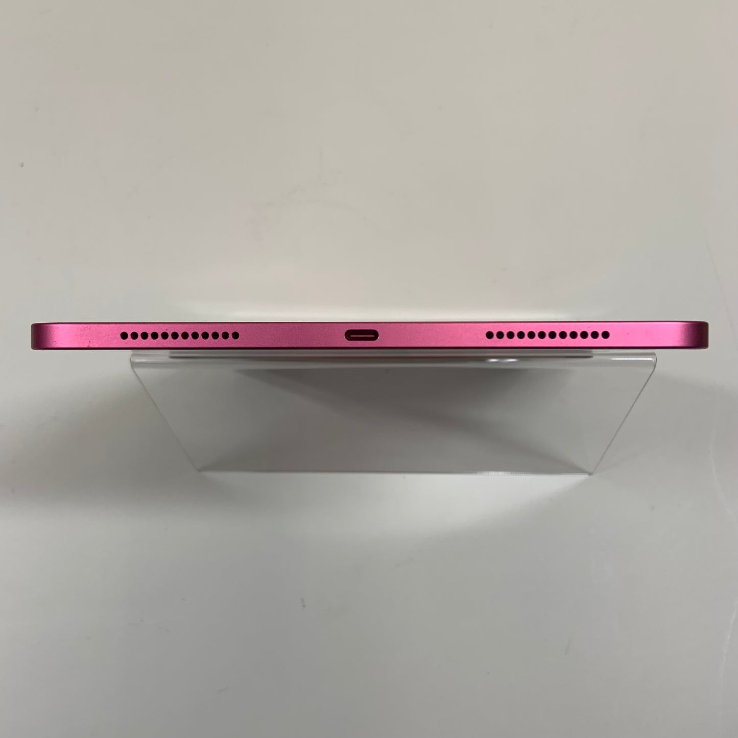 WiFi Only Apple iPad 10th Gen 64GB 17.6.1 Pink MPQ33LL/A