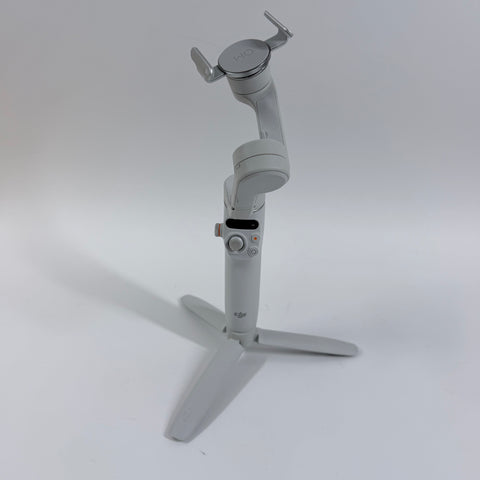 DJI Osmo Mobile 6 3-Axis Smartphone Gimbal Stabilizer OE200