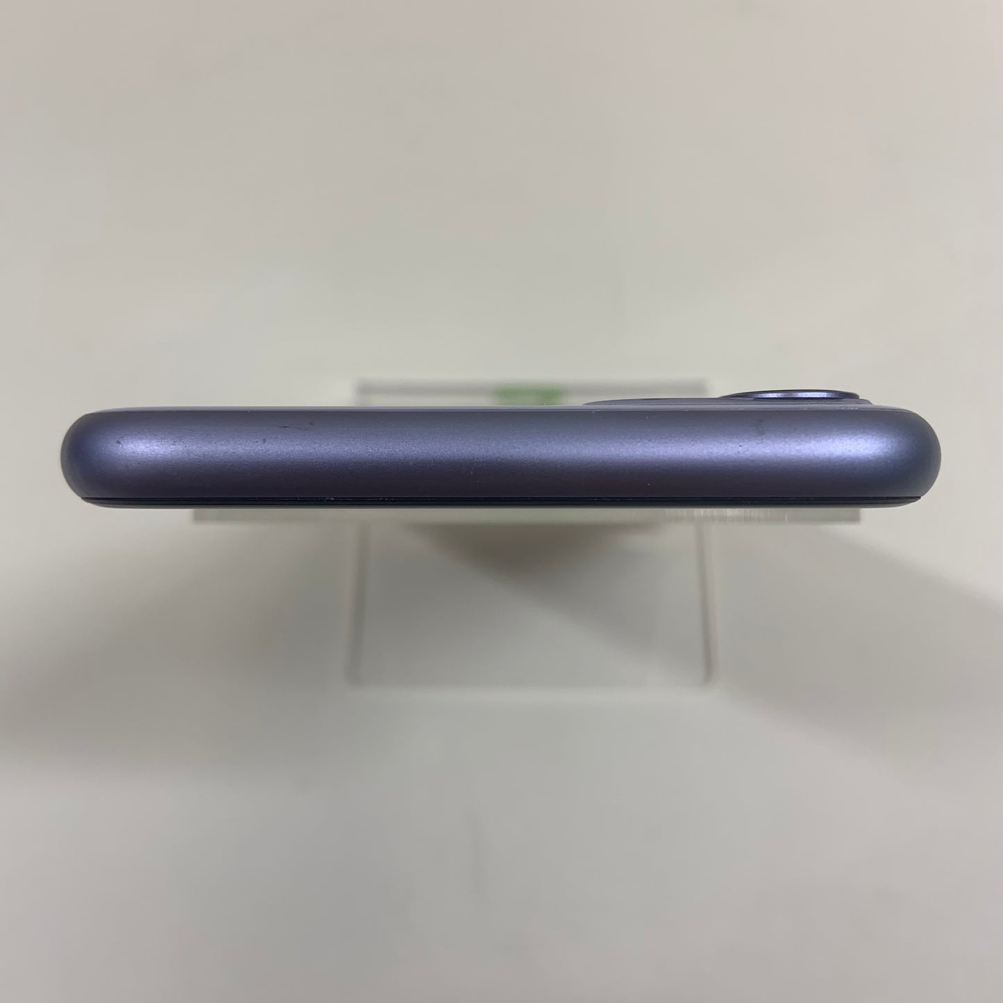 Unlocked Apple iPhone 11 64GB 18.0.1 Purple NWKR2LL/A