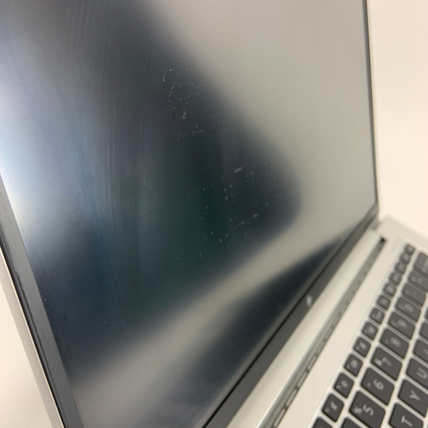 HP EliteBook 1040 G9 14" FHD+ i7-1265U 1.8GHz 16GB RAM 1TB SSD